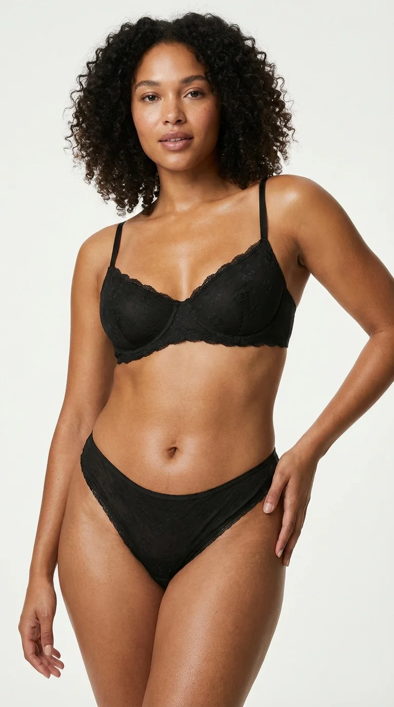 Jakarlı Pamuklu Slip Külot Mat Siyah - Dantelli Detayları